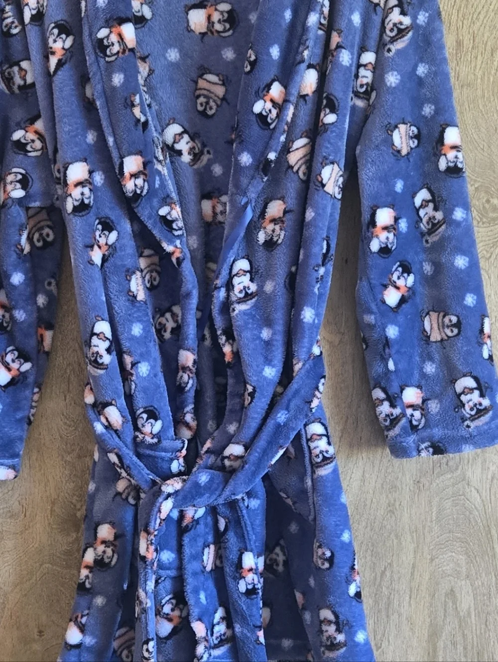 IJAK Penguin Plush Robe - Picture 3 of 5
